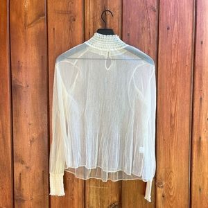 Forever 21|Cream Sheer Blouse